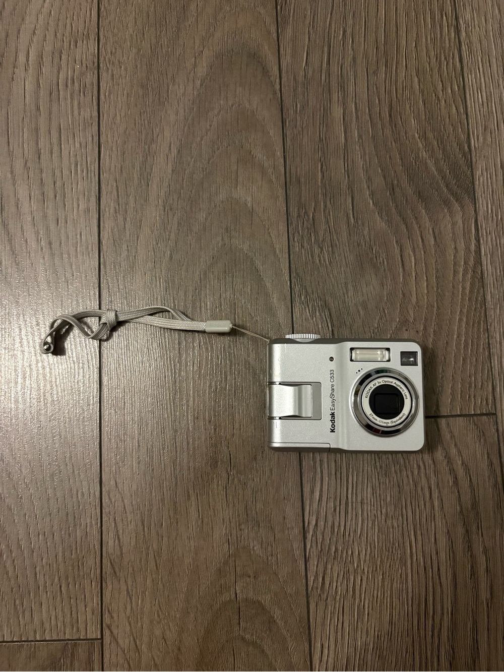 Kodak C533 Silver Compact Point-and-Shoot Camera Strap FOR PARTS OR REPAIR